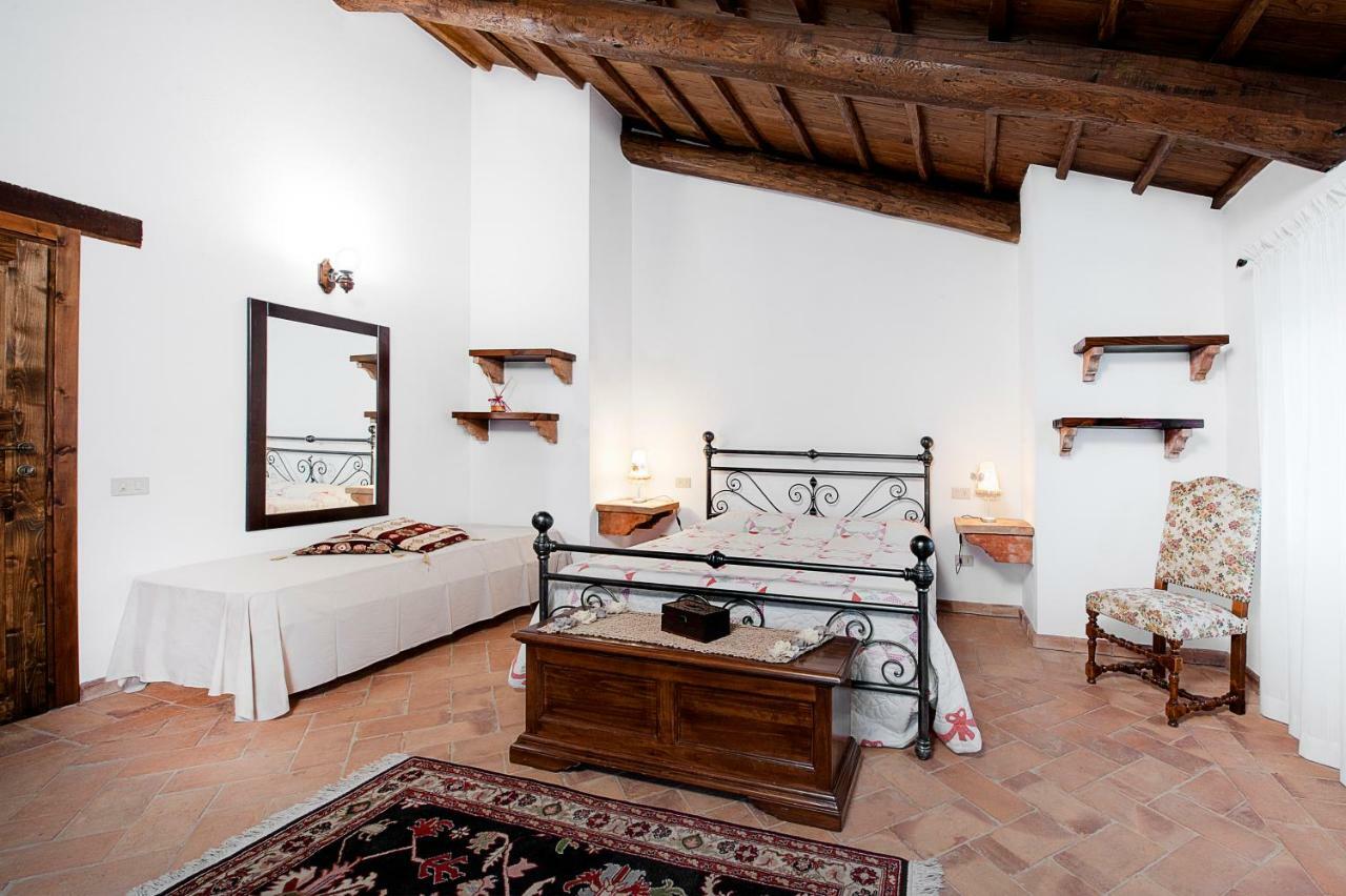 Casale Le Orme Bed & Breakfast Todi Bagian luar foto